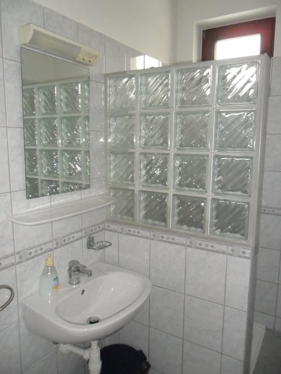 Varkert Panzio Miskolc Chambre photo