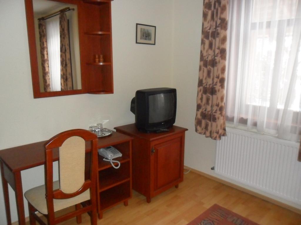 Varkert Panzio Miskolc Extérieur photo